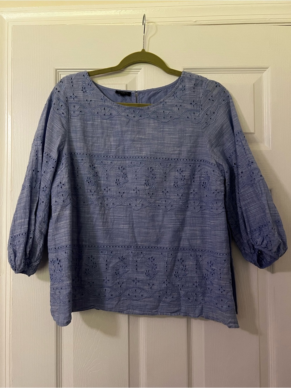 Talbots Women’s Petite PM Blue 3/4 Sleeve Round Neck Zip Back Embroidered